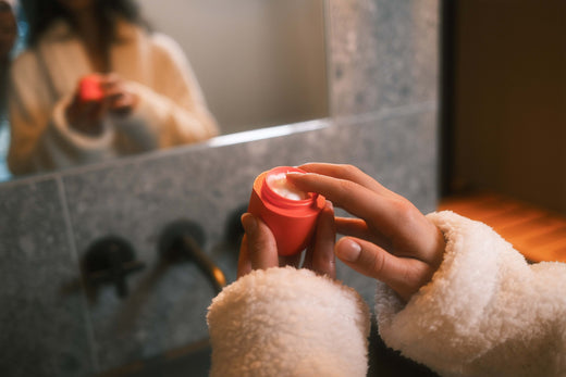 Kosmetik richtig umfüllen: So gelingt die Reisevorbereitung mit deinen Lieblingsprodukten